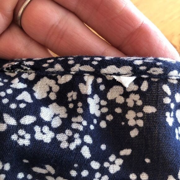 Caslon Split Neck Print Blouse Sz MP & Medium - Picture 12 of 13